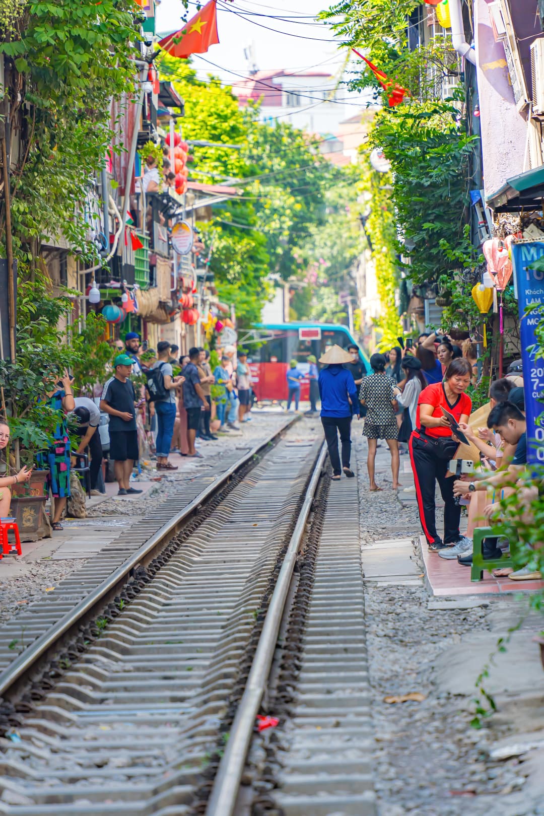 Hanoi Culture & Café Trails